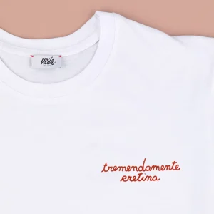 t-shirt ricamata tremendamente cretina particolare bianca unisex ueila milano